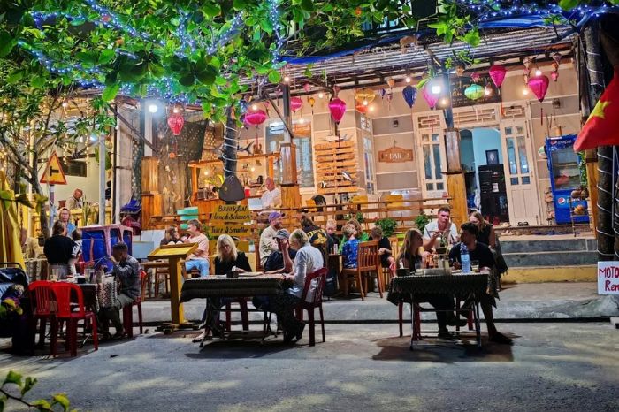 Địa điểm lưu trú gần cầu Cảng Cù Lao Chàm