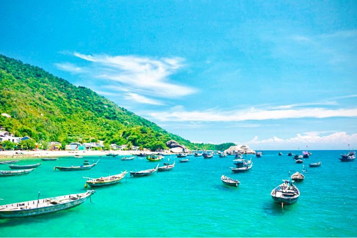 Đi bộ dưới biển Cù Lao Chàm